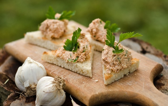 pasta twarogowa z czosnkiem